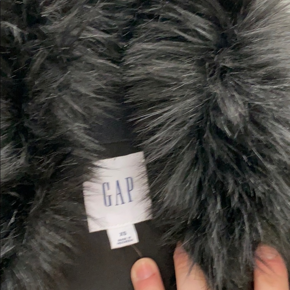 Gap fur vest - Picture 2 of 2